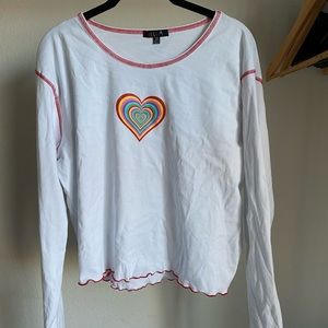 Adorable rainbow heart long sleeve crop top with red lettuce hem ❤️